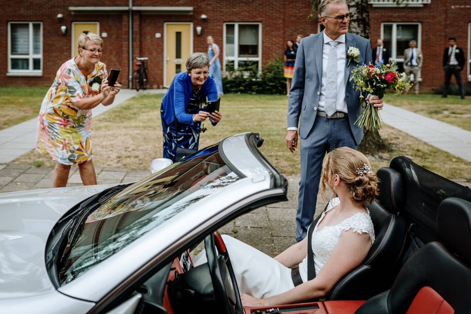 Unplugged wedding